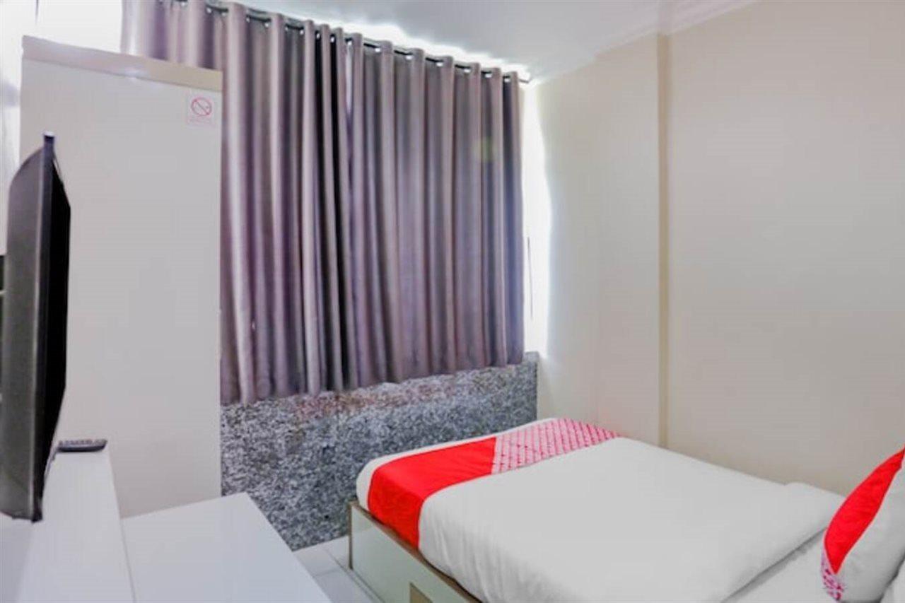 Hotel Reddoorz Syariah Near Stasiun Karet Giacarta Esterno foto